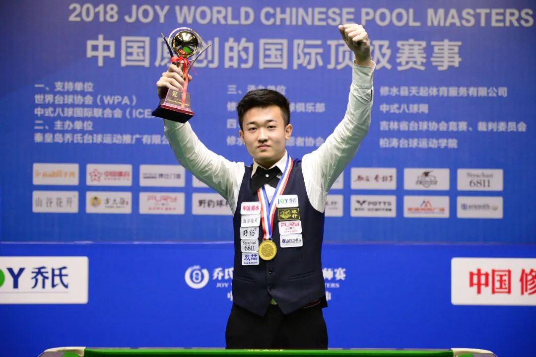 但里夫斯显 但里夫斯显