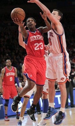 提前下班!梅西中柱后下场 与内少80分钟返回更衣室